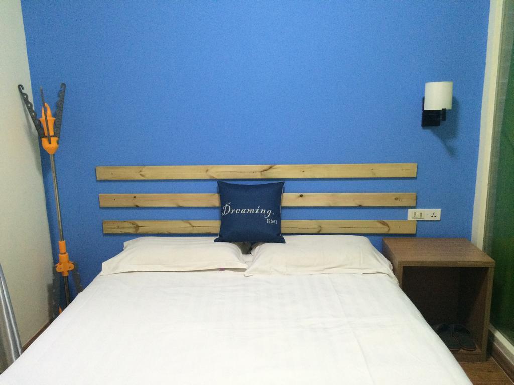 Xi'An Rainbow Youth Hotel Экстерьер фото