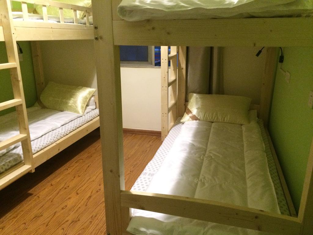 Xi'An Rainbow Youth Hotel Экстерьер фото