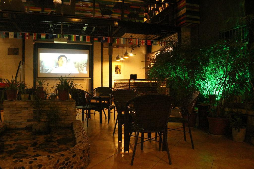 Xi'An Rainbow Youth Hotel Экстерьер фото