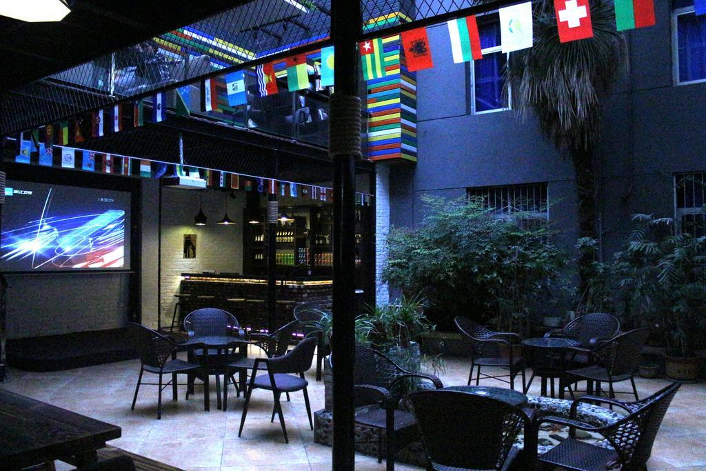 Xi'An Rainbow Youth Hotel Экстерьер фото