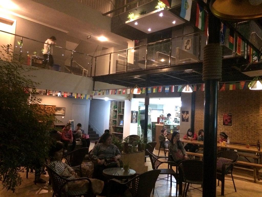 Xi'An Rainbow Youth Hotel Экстерьер фото