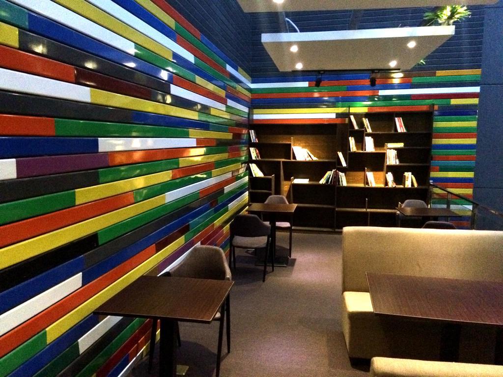 Xi'An Rainbow Youth Hotel Экстерьер фото