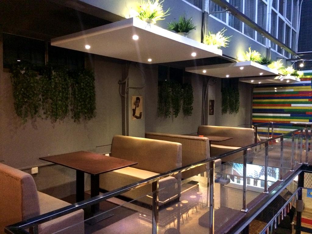 Xi'An Rainbow Youth Hotel Экстерьер фото